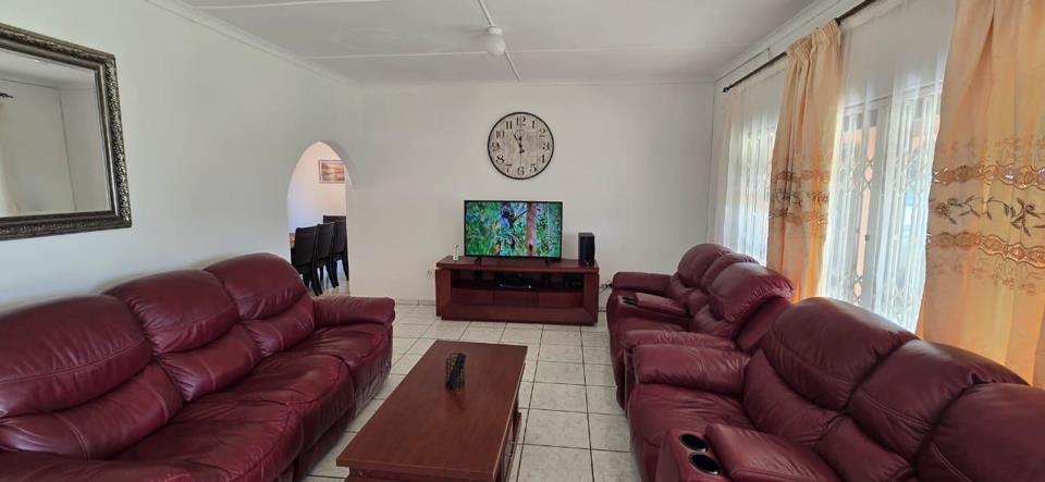 3 Bedroom House to Rent in Oslo Beach 3